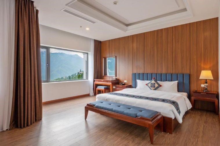 Deluxe Double Mountain View